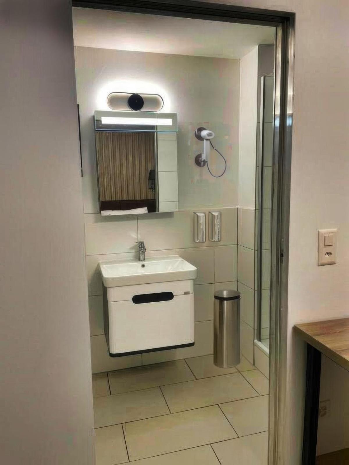 Nani City Hotel زيورخ المظهر الخارجي الصورة